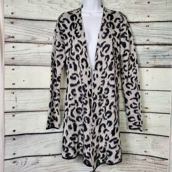 Harvé Benard Women’s Black White Leopard Print Long Cardigan Sweater Size Large - Picture 1 of 8